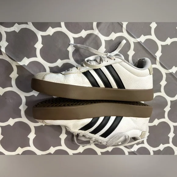 Adidas Women's VL Court 3.0 samba sneakers - Picture 3 of 9